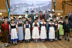 Die Trachtenjugend mit Max Bertl