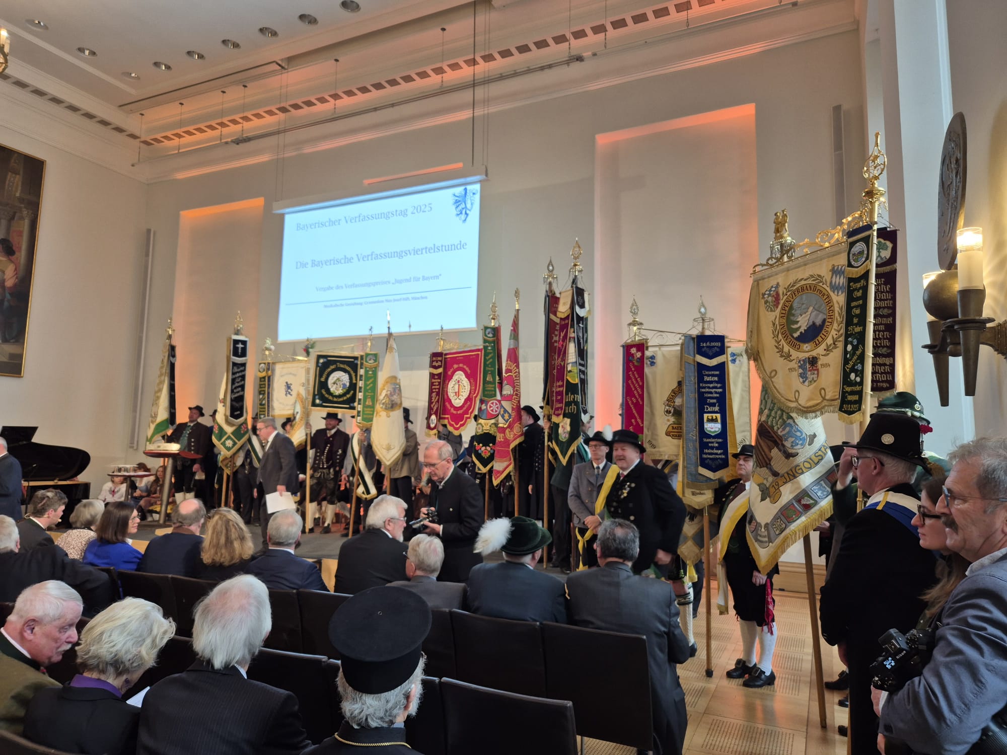 Bayerischer Verfassungstag und wir Donaugau-Trachtler sind mit dabei!