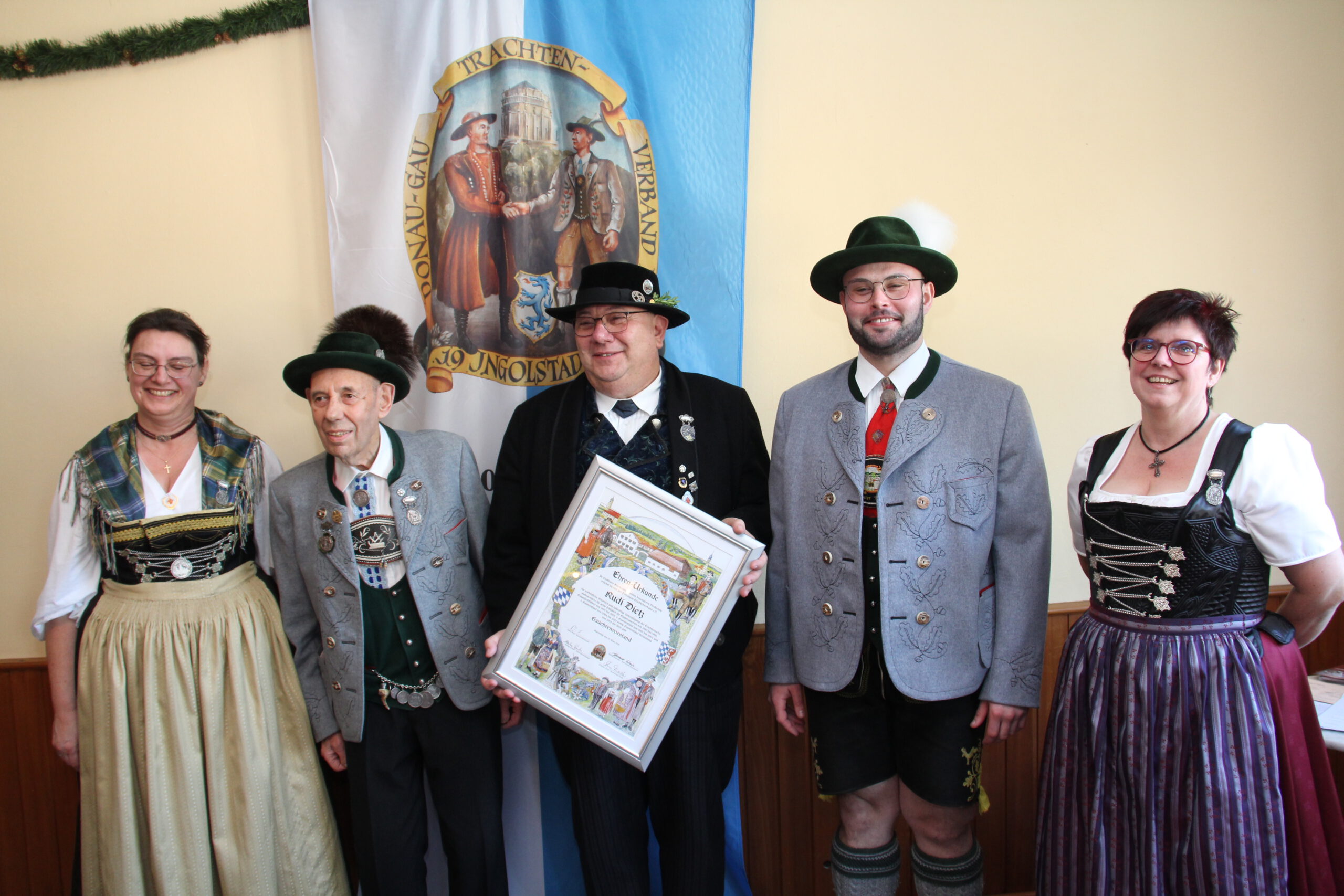 Rudi Dietz zum Gauehrenvorstand ernannt