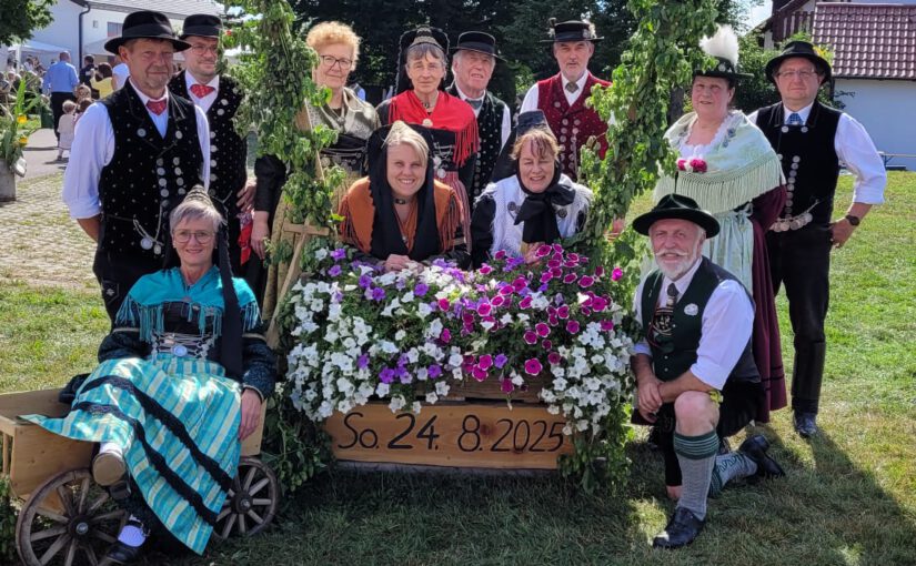 <center>Auftritt 100 Jahre Trachtenverein  „Dö Birkastoana“ Grasheim